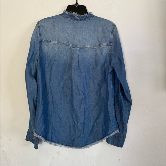 Splendid Womens Chambray Frayed Edge Button Down Top, Size Medium - Picture 5 of 5